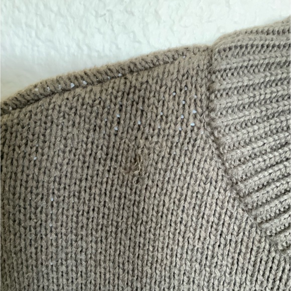 BOYS Essentials knit sweater. - Picture 5 of 5